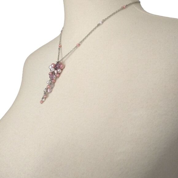 Faux Pearl Cluster Necklace Pendant Drip Dangle Pink Mauve Silver Tone Regency. - Picture 8 of 16